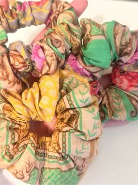 Floral Pattern Cotton Scrunchies - Multi Green, Yellow & Pink